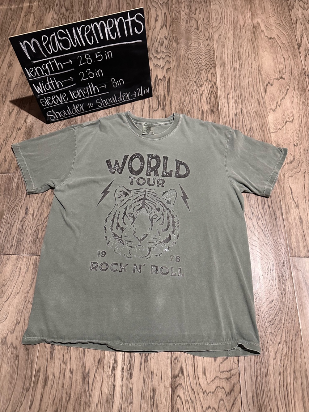 ⭐️ MENS distressed tee